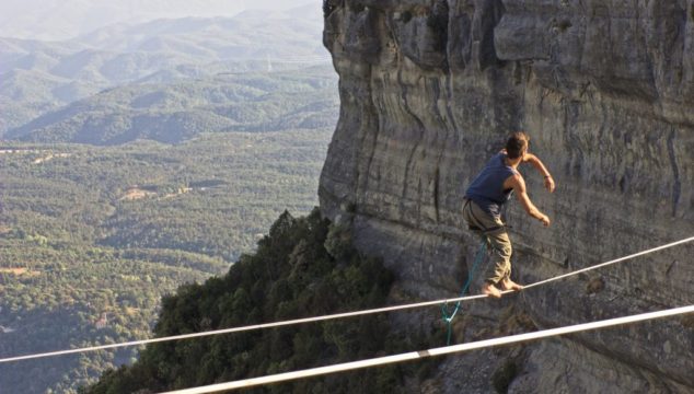 Ανάμεσα σε δυο βουνά